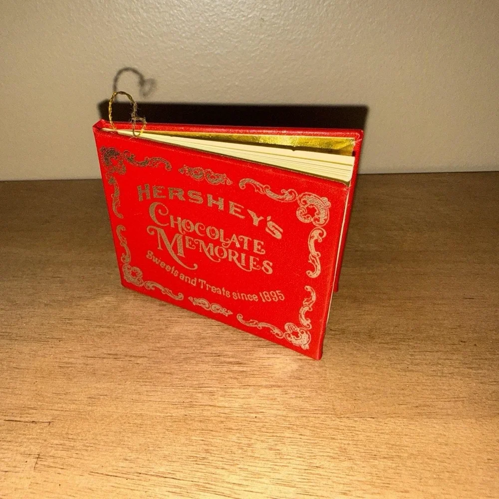 Vtg 1980 Hershey's Chocolate Memories Miniature Cook Book Ornament 1895 Recipes